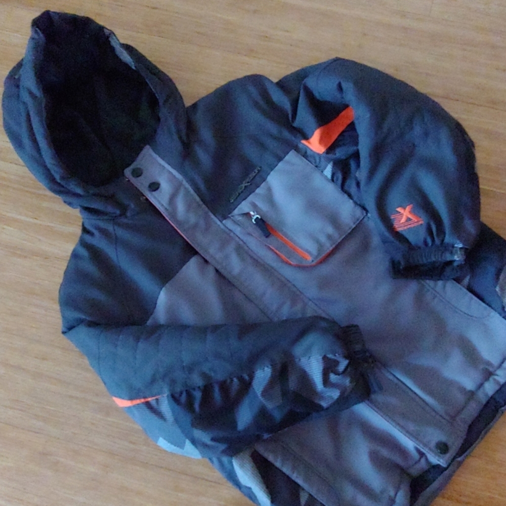 Ski Jacket - Picture 4 of 4